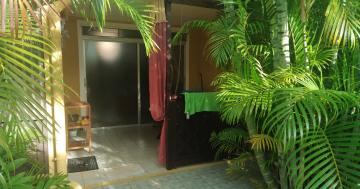 L'entrée du T2 en duplex Hibiscus cotés jardin tropical